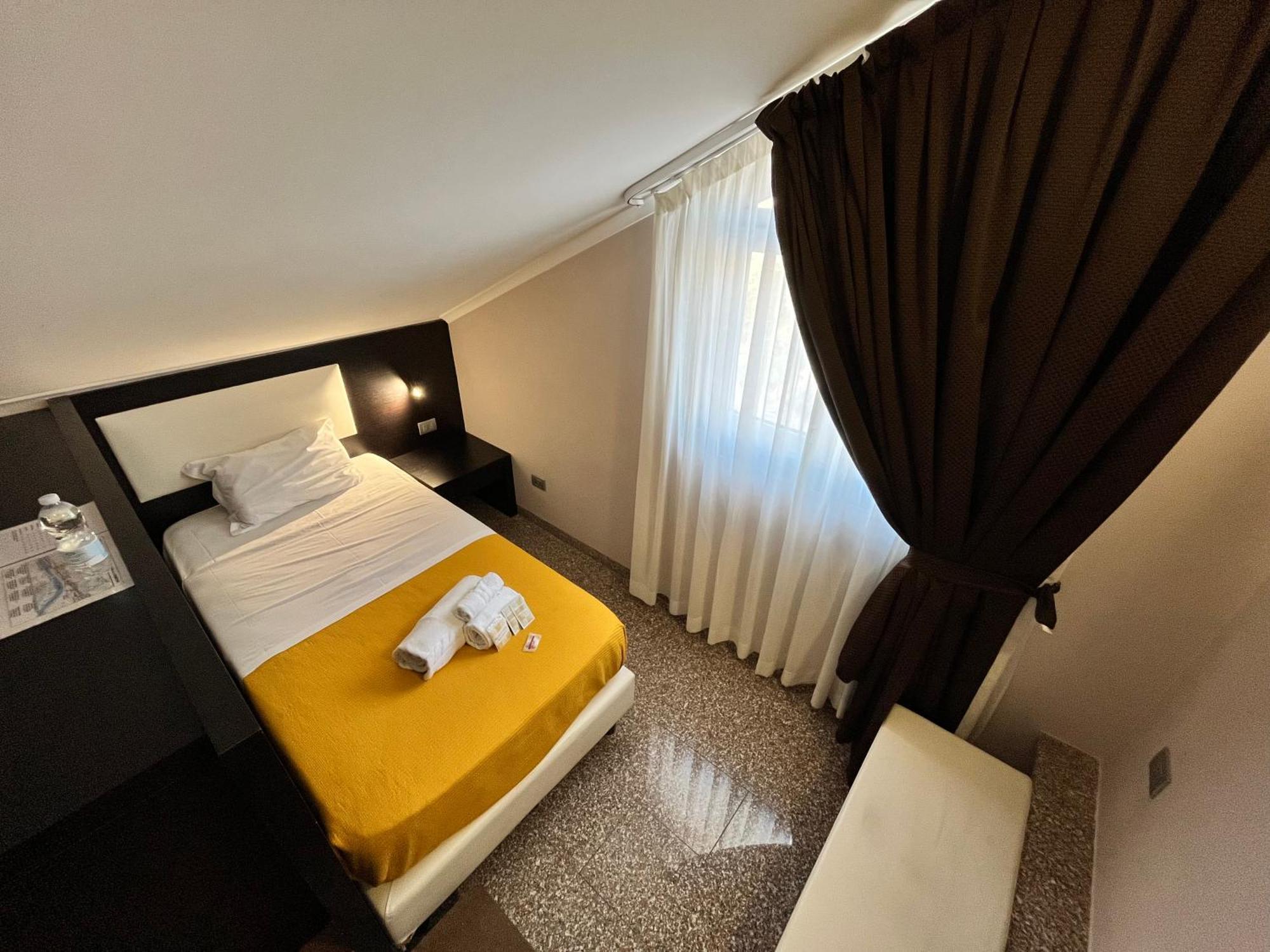 Eh Suites Rome Airport Euro House Hotels Fiumicino Eksteriør billede