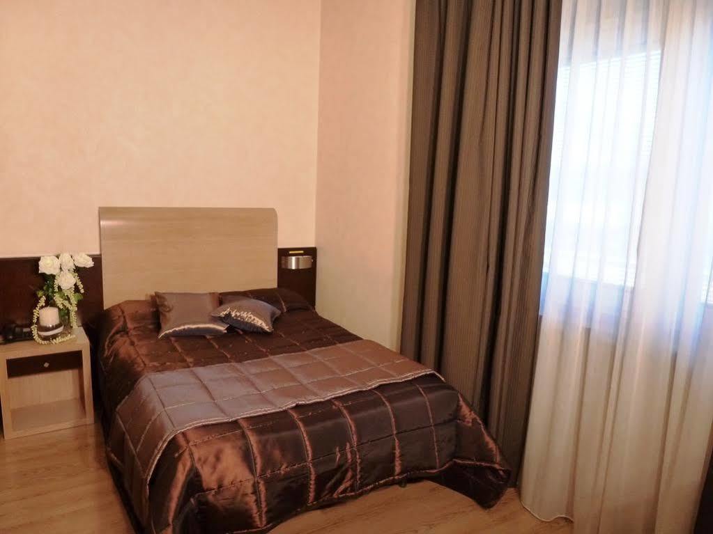 Eh Suites Rome Airport Euro House Hotels Fiumicino Eksteriør billede